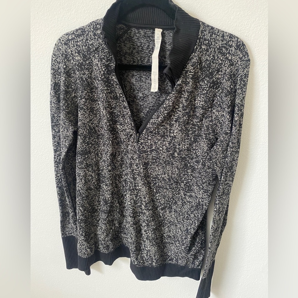 Lululemon long sleeve half zip